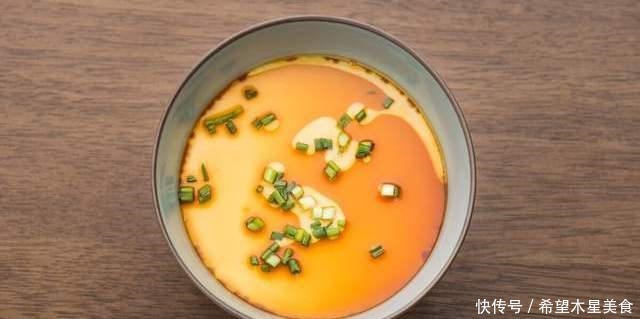 步骤|蒸鸡蛋羹时,要牢记4要点,掌握正确步骤,鸡蛋香软滑嫩无气孔