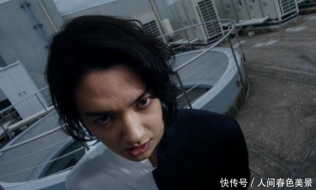 黑化|泰迦三人合体觉醒新形态,比煜坤形态强很多,托雷基亚也能随便捶