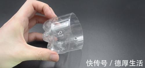 塑料瓶上穿一根绳子真厉害,这个用途懂的人还不多,早知道早受益
