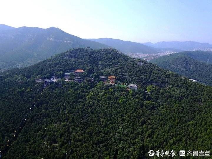 青翠欲滴|青翠欲滴，俯瞰济南大千佛山景区美景