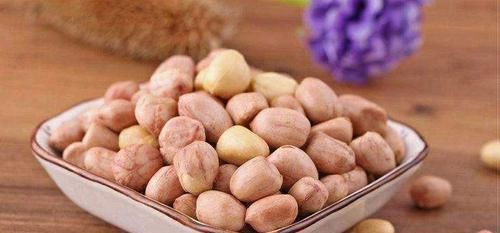  好处|这个时间段空腹吃几颗花生，半个月3个好处可能“悄悄降临”