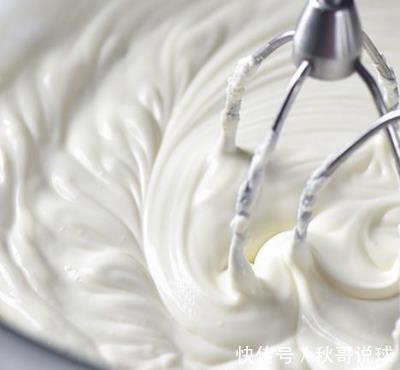 自制|自制网红甜品：经典抹茶毛巾卷