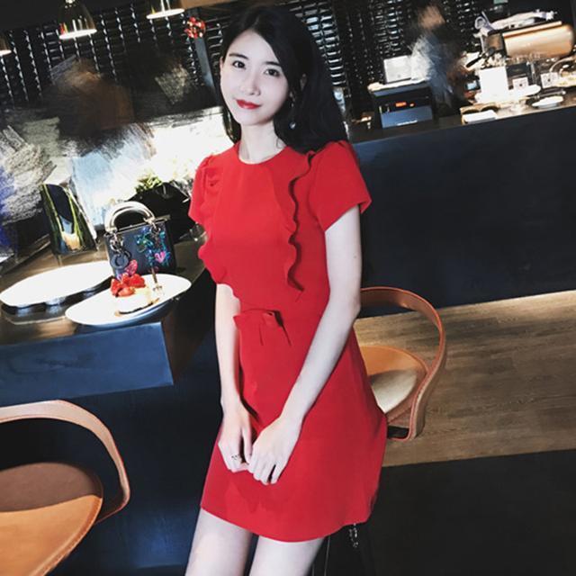 裙子|一袭红色连衣裙,女神般气质你值得拥有