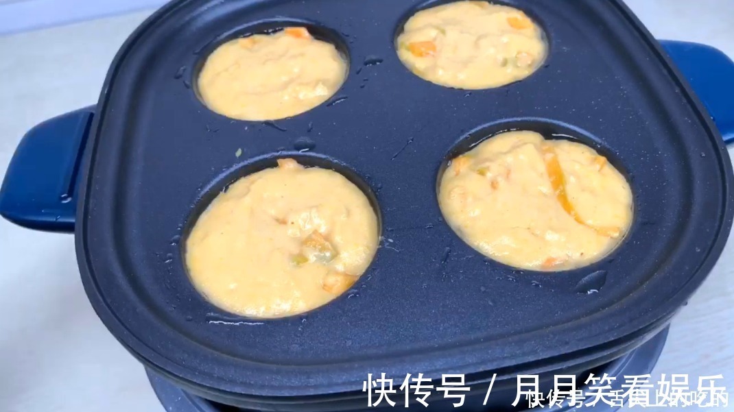 发糕|4个鸡蛋，一碗玉米面，教你做发糕，不用烤箱电饭锅，比蛋糕好吃