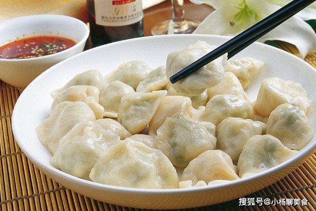 沸水|煮饺子时，沸水不能直接下锅，多加一步，饺子好吃不破皮