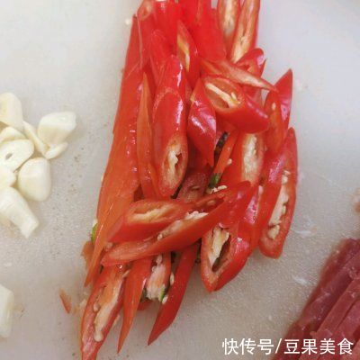 #我心中的冬日限定#红椒香芹炒肉丝