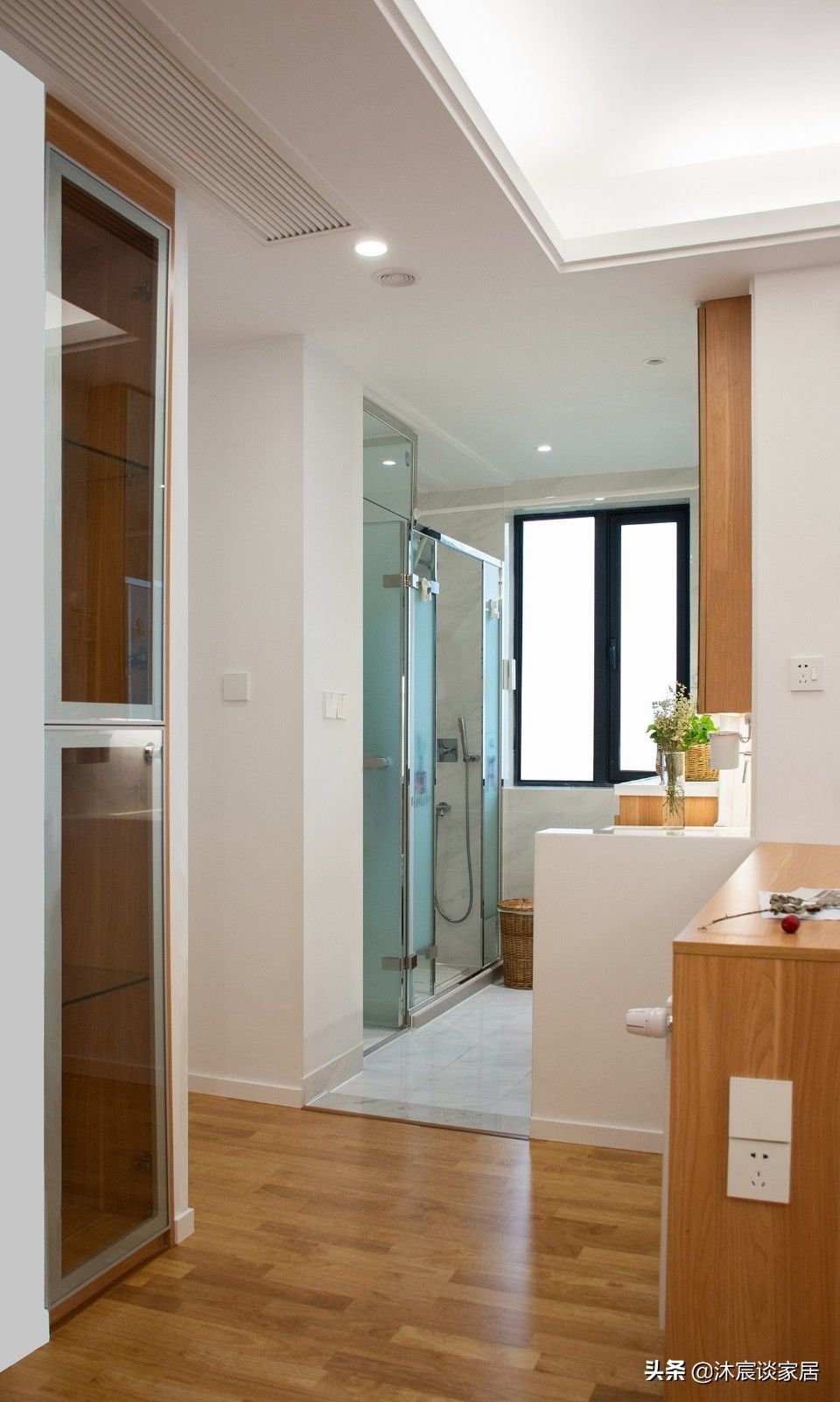 客厅|她家的客厅不一样，用卡座取代沙发，好看又实用，真是小户型救星