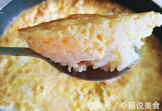 还在吃蛋炒饭试试鸡蛋米饭这样做,你肯定没见过,1锅还不够吃
