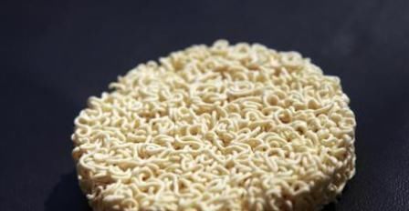 有人说吃一次方便面，人体需32天来排除“毒素”，早知早受益