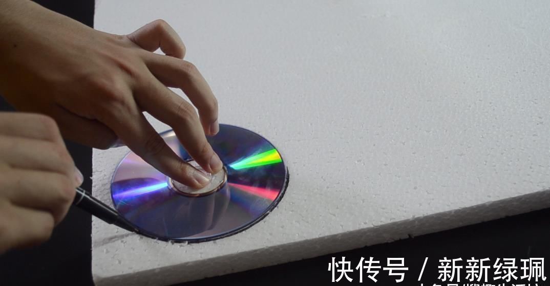 桌面|气泡垫别急着扔, 改造一下, 放在桌面上太实用了, 看完赶紧去试试