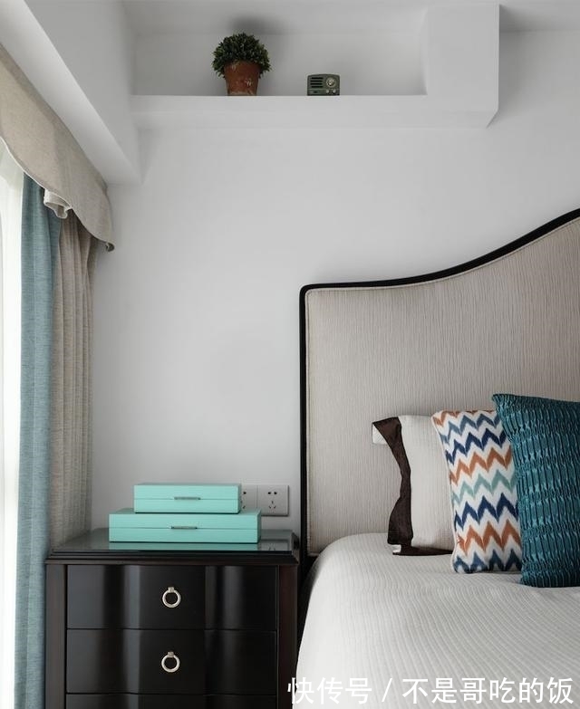 边桌|买不起学区房大房子,一家四口蜗居47平,设计师爆改成三室一厅