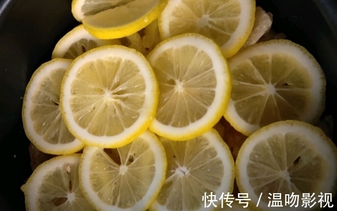 女孩|10岁女孩身高1米56，医生：3种食物是身高“增速剂”，不妨多食