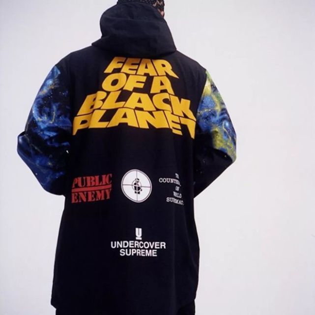 卫衣 Supreme x GCY郭春雨 2022 联名系列单品海报公布,争议性新作