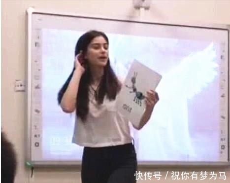 请假|“最美幼师”火了，身材不输一线女明星，宝爸：请假都要去接孩子