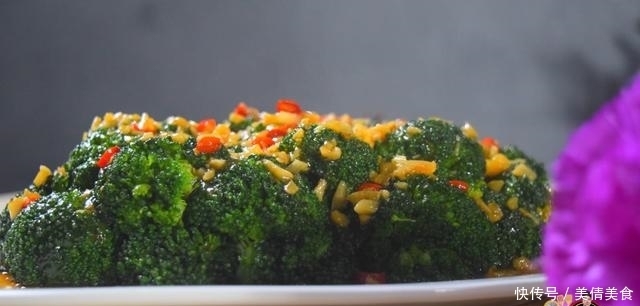 下饭|蒜蓉西兰花最好吃的做法,简单美味又下饭,看看你喜欢吃不?