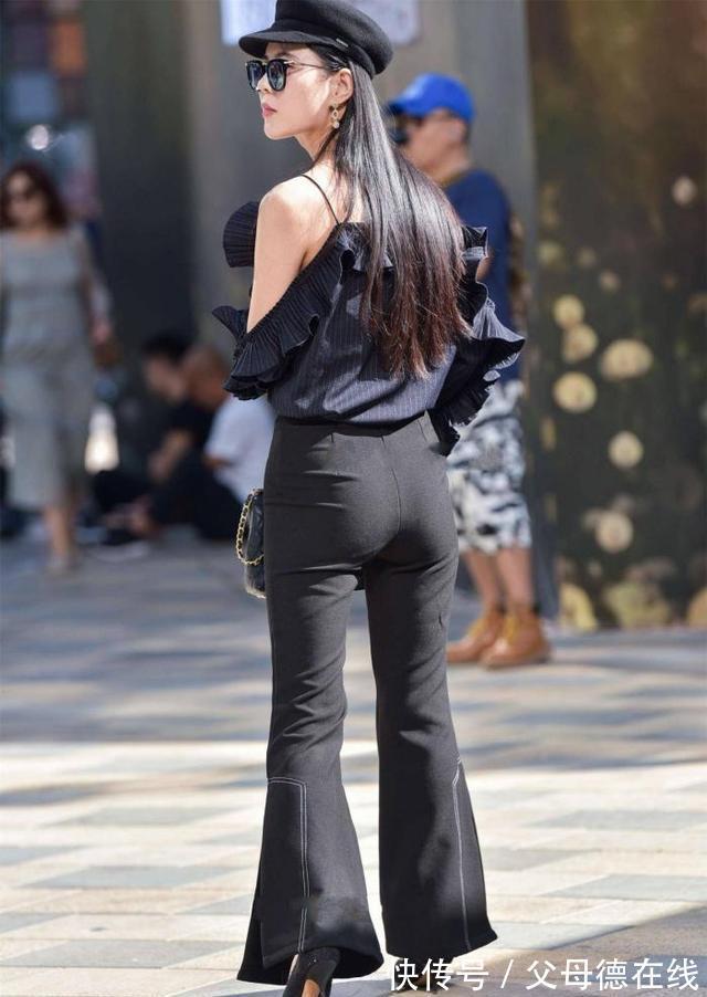 喇叭裤 “黑色喇叭裤”,搭配花边上衣,又酷又飒,性感又时尚气质十足