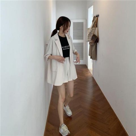 正式感|可甜可酷还超有范儿的西装短裤套装,时髦中带着一点小正式