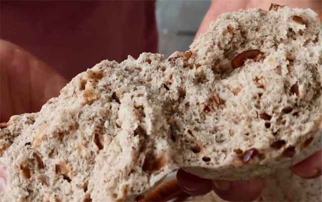 红枣懒人大馒头的制作方法,又香又甜又好吃,方法超简单