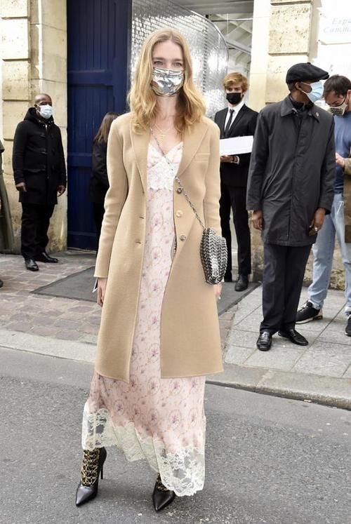  穿大衣|穿衣不止靠天赋，冬季拥有一件时尚的大衣，怎么穿都好看