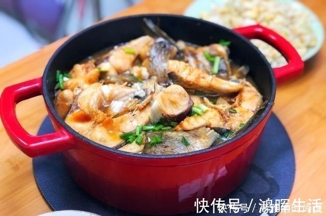 百吃不厌的草鱼做法，我家一周吃4次，又嫩又鲜太解馋啦