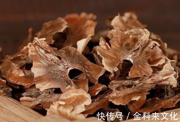 分心木|核桃里面的“分心木”,是个好宝贝,用来泡水喝,会有四个好处!