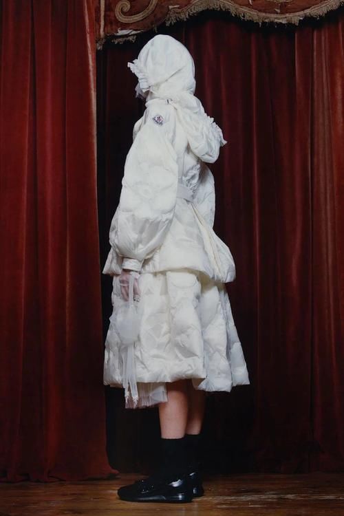 做一个穿羽绒服好看的人