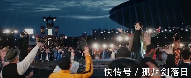 大家都被《这就是街舞》骗了,看到无滤镜的场地,确定是认真的