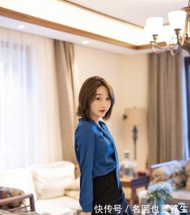 衬衫搭配 衬衫搭配高腰裙,让你从土妞变成时尚女人,魅力更胜一筹!