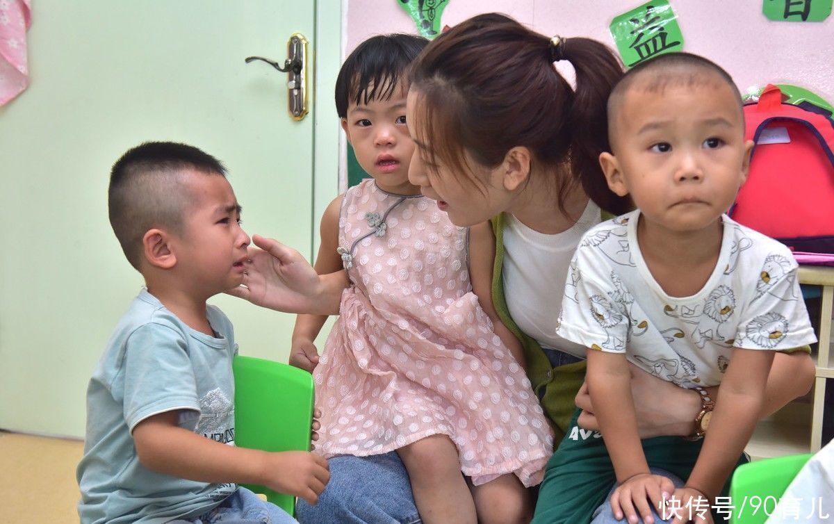 孩子|女儿在幼儿园被孤立,家长去“讨说法”,园方:穿这样谁敢跟她玩