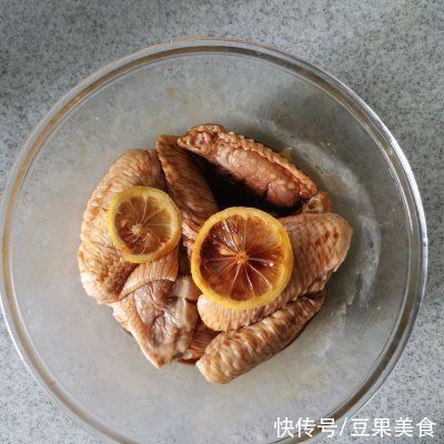 耳聋|鲜香下饭的柠香鸡翅，你喜欢吗？