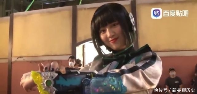 假面骑士01|假面骑士01:或人现场教伊兹变身,当前辈的感觉真好