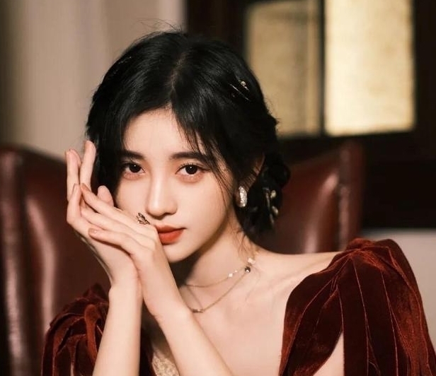 林一|赵丽颖近况?热依扎白玉兰陪跑?王俊凯作品?林一发展一般?