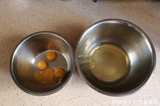 戚风蛋糕|做了不下100次的蛋糕，配方实用靠谱，甜而不腻比买的好吃！