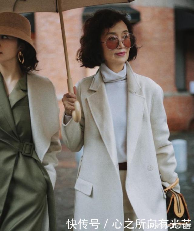 白色|入冬前的“高级减龄”穿搭法来袭!三木妈亲身示范,快快收藏