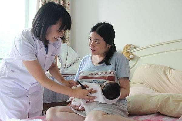 负面情绪|5年过去了,当年喝母乳被妈妈用剪刀划伤脸的男婴,现在如何了?