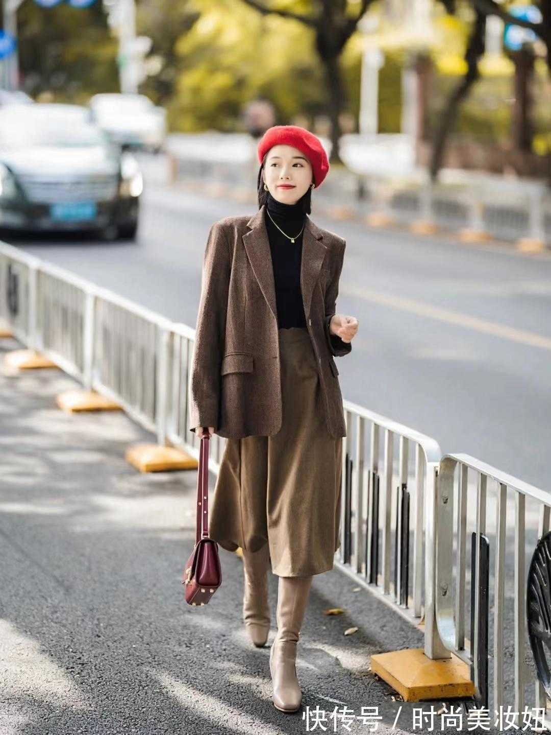 运动裤|这才是“新年”该有的穿搭,红红火火又洋气,照穿美成了焦点