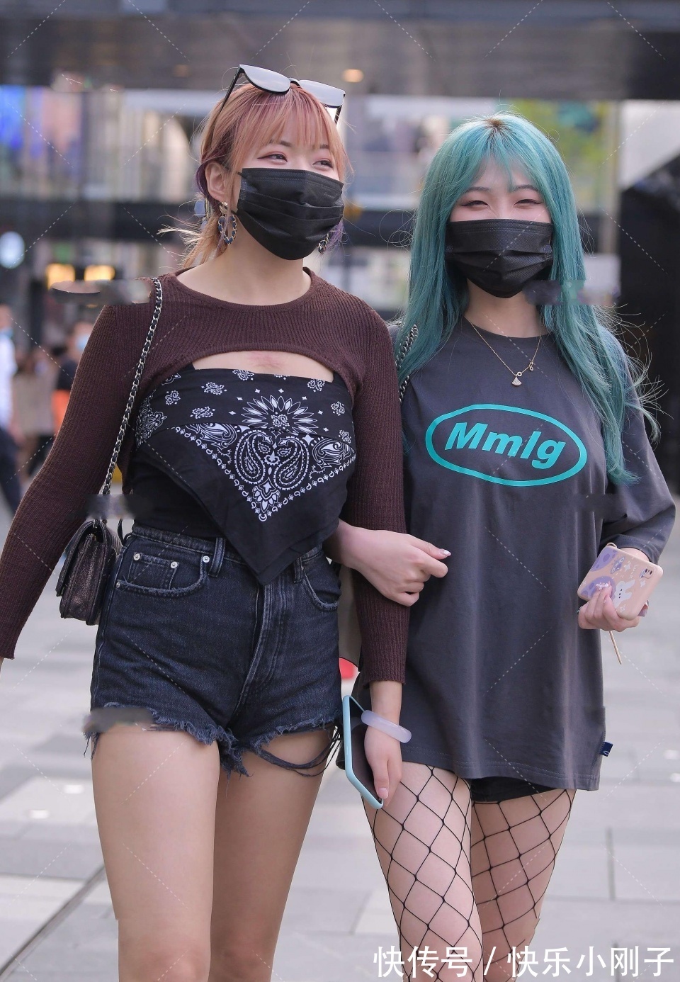 网袜|用好颜色组合，穿出可爱气质和生机活力，小姐姐一起吃个饭吧
