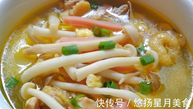 做蘑菇时,要不要焯水教你正确做法,蘑菇鲜香劲道,有嚼劲!