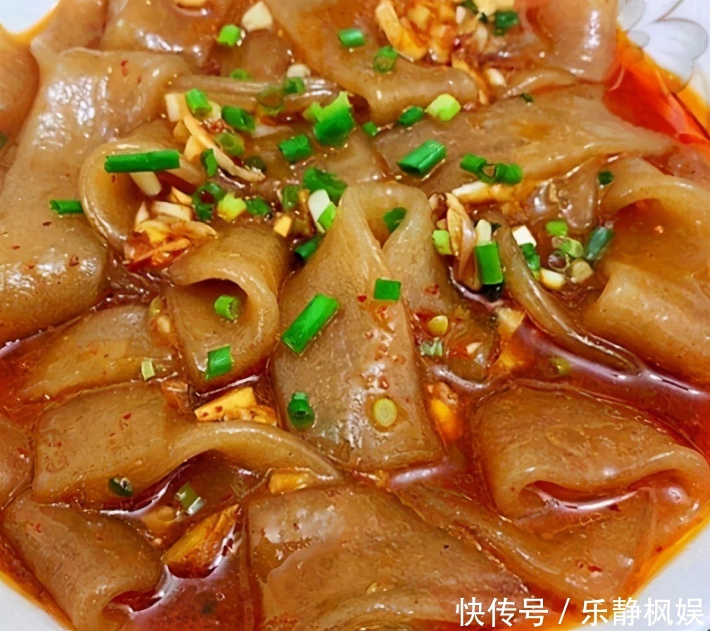  宽粉不止煮火锅，换种做法酸辣过瘾，巨解馋巨好吃，比猪肉还解馋