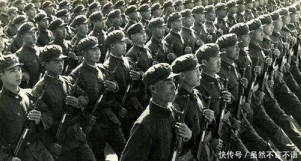 授予|我军牺牲最可惜的一代名将,枪杀他的人建国后竟然授予开国上将!