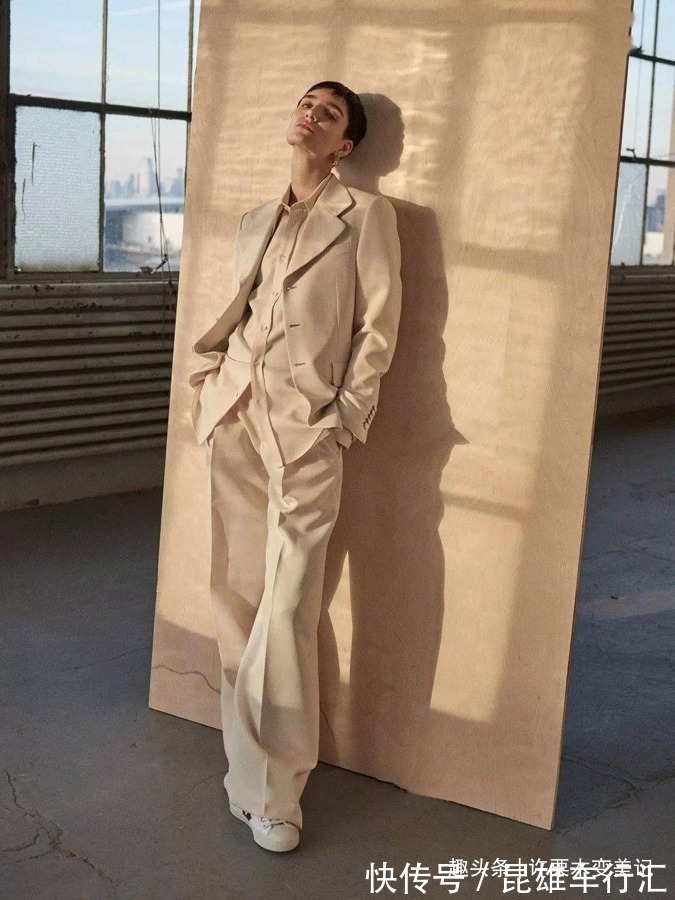 精髓 同色系很显高级?不掌握这3个“搭配精髓”,显土还显胖