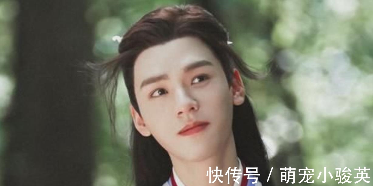 龔俊|《中餐廳5》海報(bào):姚安娜獨(dú)自站后排,顏值普通頭比周也大一圈