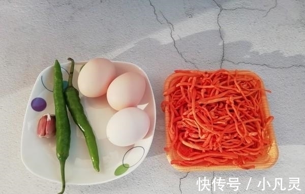 宝宝们|西红柿别再炒蛋了,鸡蛋这样炒,没上桌就抢光,好多人有钱买不到