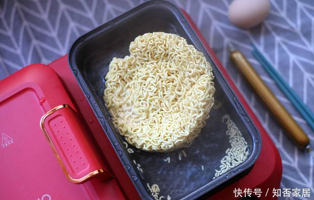  蒸煮|左烤中煎右蒸煮，我用这个轻食机搞定一家人吃饭需求