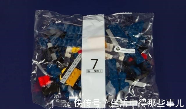 羽毛|乐高哈利波特76391霍格沃茨经典藏品开箱评测！