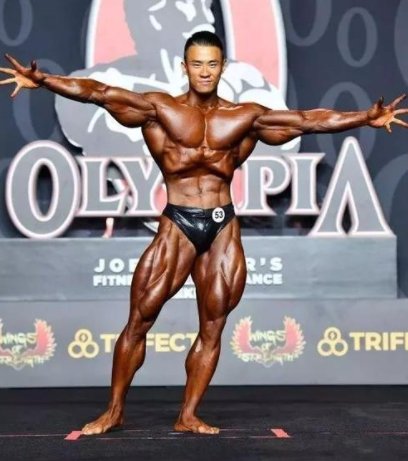 康神|中国腿王，人称“康神”，这肌肉腿围够给力