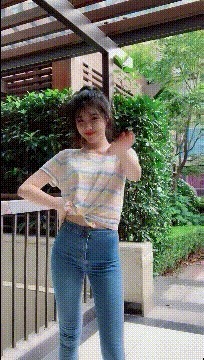 |搞笑GIF：如果我有这样的女儿，应该不会轻易让她嫁人吧