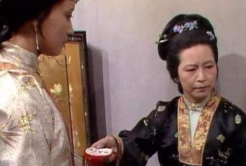 邢夫人@王夫人为什么没能在潇湘馆抄到贾宝玉的私物?紫鹃的话是准确答案