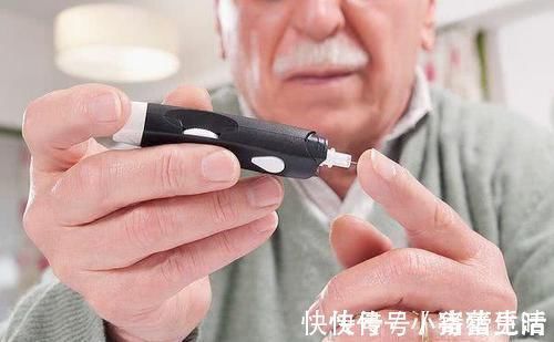 糖尿病人|自己测量血糖的中老年人，要注意这4个事项，不然会影响准确性