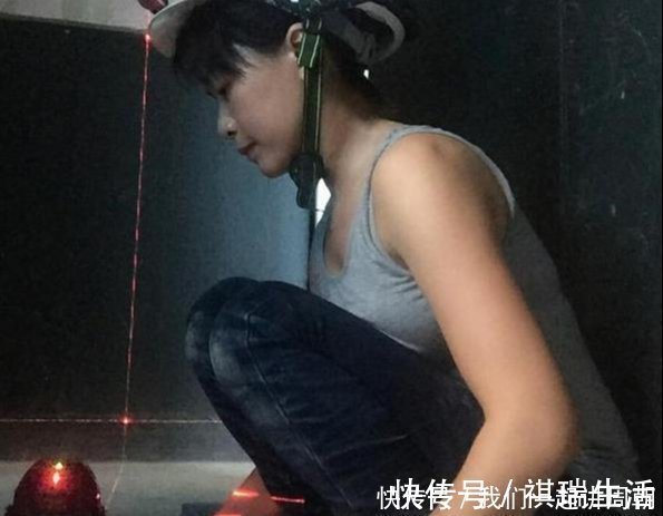 地压墙|卫生间贴瓷砖,墙压地还是地压墙老师傅良心解答,当初才没被坑